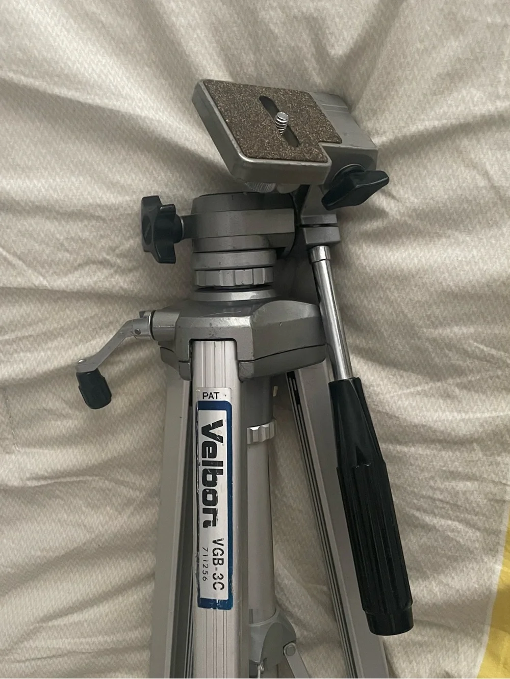 Velbon VGB-3C Aluminum Camera Tripod Pan/Tilt Head 55 in $45 OBO